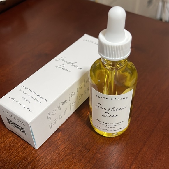 Earth Harbor Sunshine Dew Cleansing Oil - Picture 5 of 5